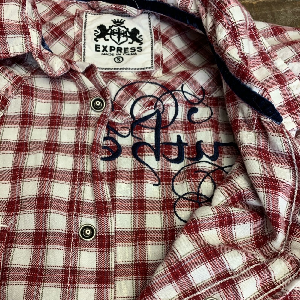 EXPRESS “TRUTH & VALOR”